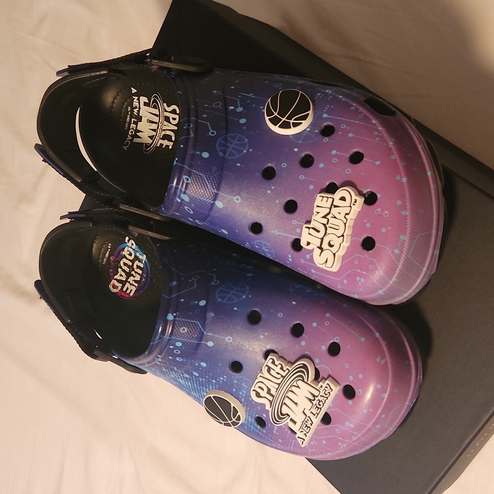 Crocs - Space Jam New Legacy - US Mens Size 9/ Womens Size 11